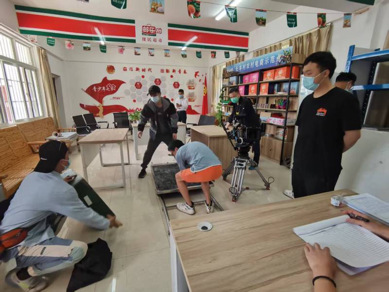 追星女孩心理学分析报告：扶绥县广告片拍摄公司揭秘饭圈应援式传播逻辑